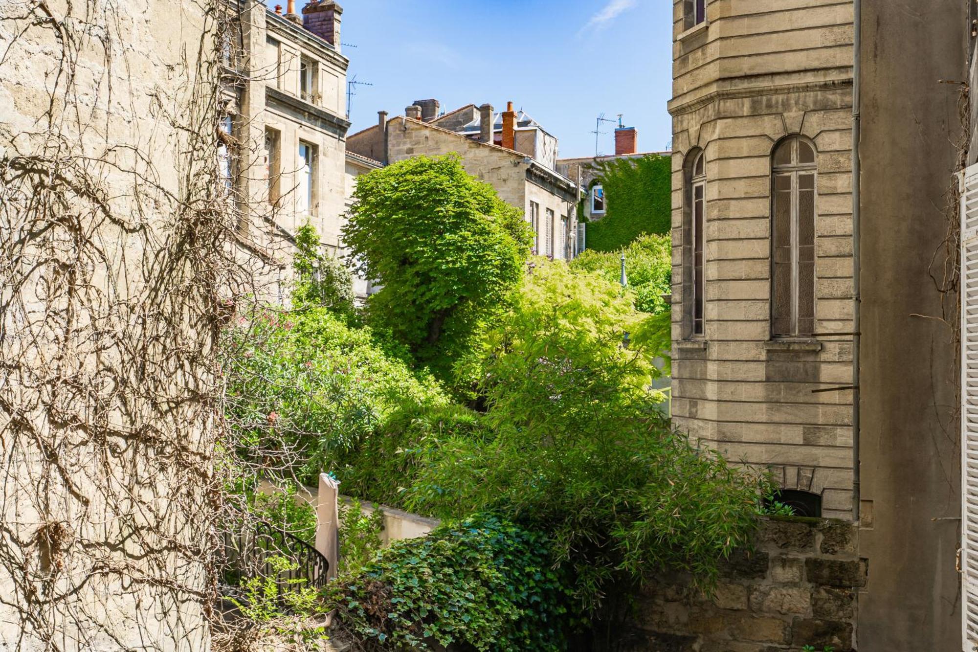 Appartement Aux Portes Du Jardin Public Bordeaux Exterior photo